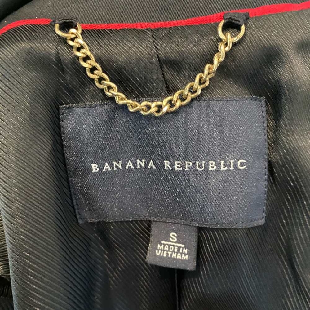New without tags, Banana Republic Woman’s Black Classic Trench Coat with pockets - Picture 7 of 15